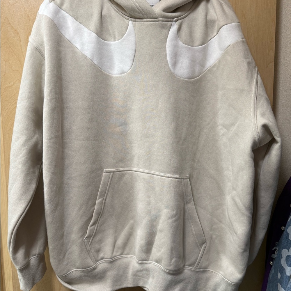 Nike Men's Beige Hoodie with White Accents
